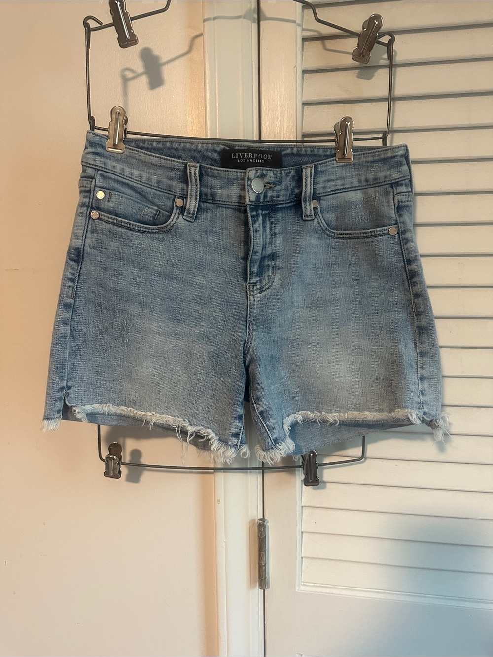 Liverpool Light Blue Frayed Hem Denim Shorts size 2/26